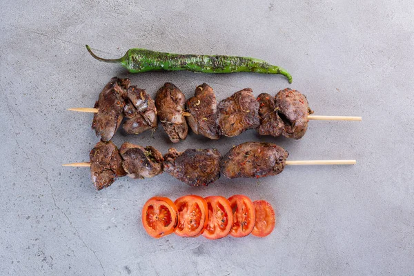 Delicious Grilled Chicken Kidneys Kitchen Table — Foto Stock