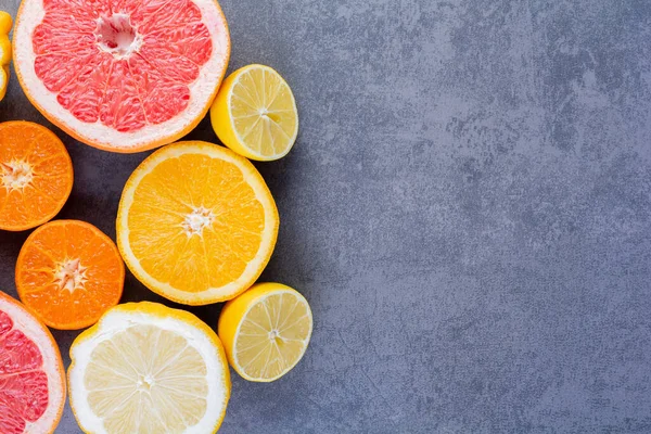 Taze narenciye dilimleri, yakın görüş.