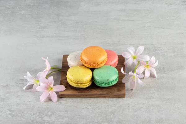 French Sweet Macaroons Grey Table Background — Stock Photo, Image