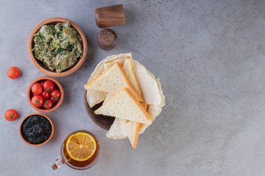 Sabah kahvaltısı mermer arka planda. Yüksek kalite fotoğraf