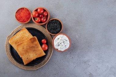 Sabah kahvaltısı mermer arka planda. Yüksek kalite fotoğraf