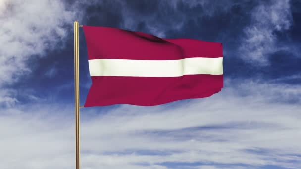 Bendera Latvia melambai dalam angin. Matahari terbit dengan gaya Looping. Putaran animasi. Layar hijau, alpha matte. Animasi yang dapat dilepas — Stok Video