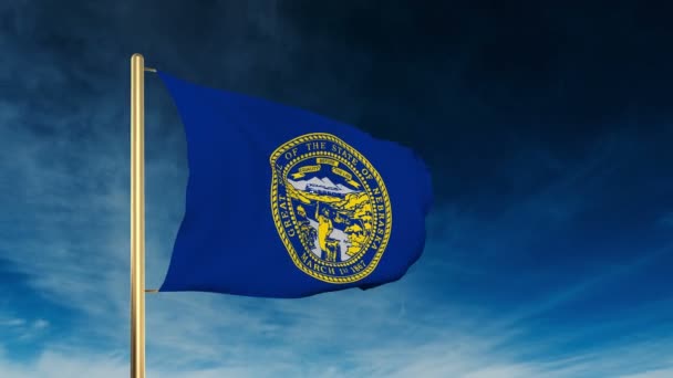 Штату Небраска прапор повзунок стиль. Розмахуючи в перемозі з хмарною анімацією фону — стокове відео