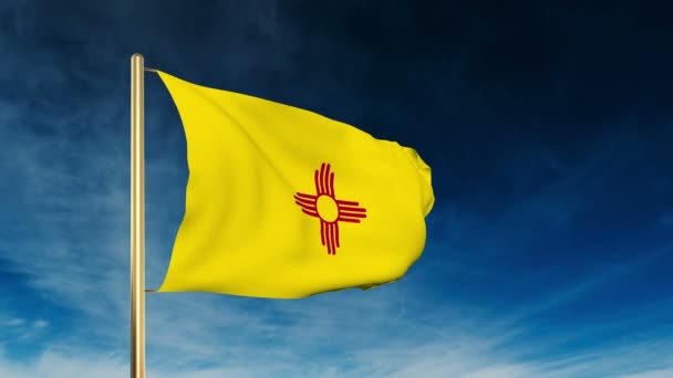 New Mexico flagga Slider stil. Vinka i vinst med moln bakgrund animation — Stockvideo