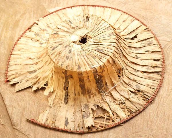 Vecchio cappello di bambù stile thai — Foto Stock