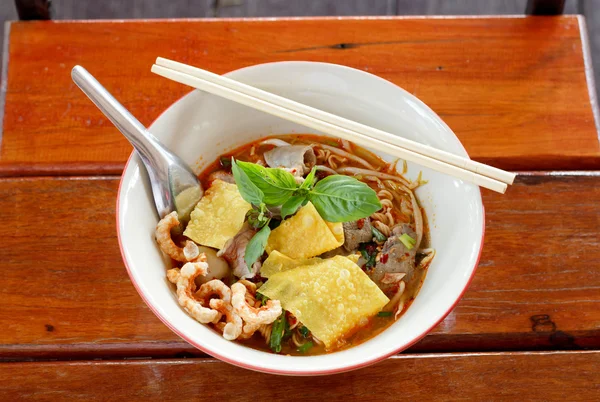 A bowl of noodles. — Stock Photo, Image