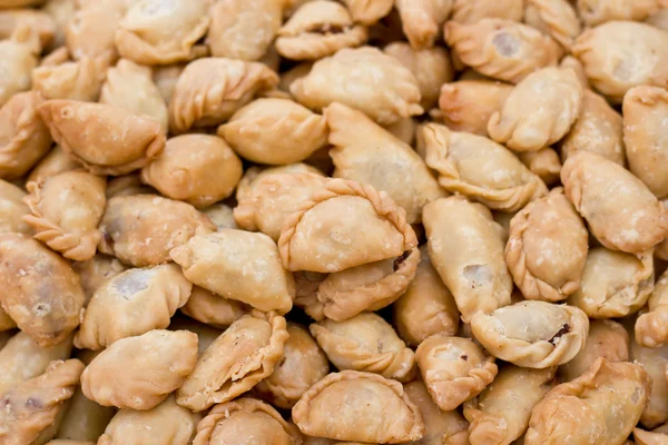 Deep fried stuffed miced Chicken wrapped in Rice Flour. (Khanom — Stock Photo, Image