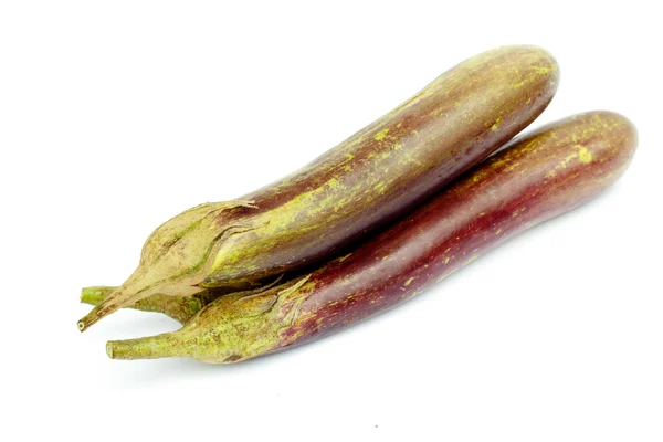 Bakłażan lub bakłażan warzywny na białym tle — Zdjęcie stockowe