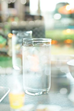 Yaratıcı çift pozlama bardak içecek su Tablo ayarı t