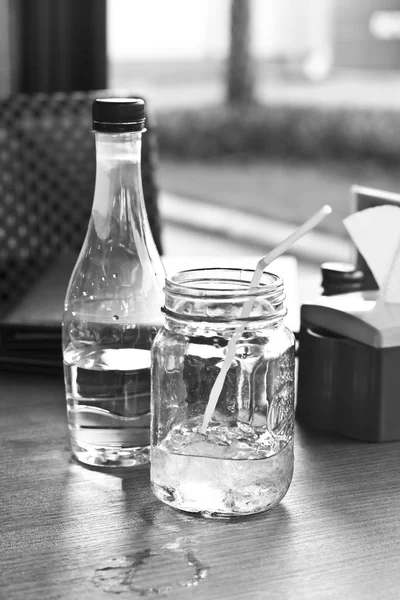 Black and white tone of Glass of drink water. — Stock Photo, Image