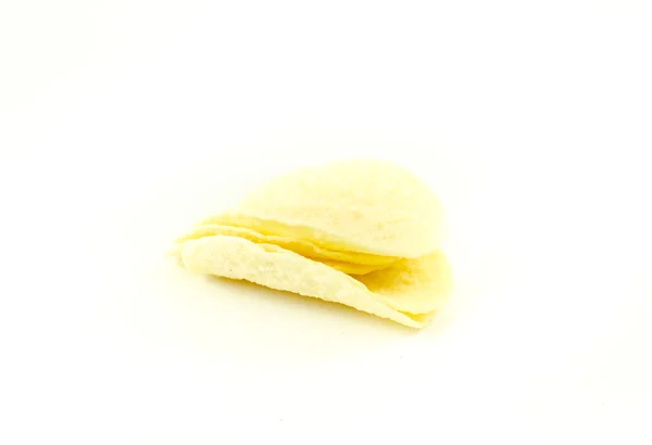 Potatis chips på vit bakgrund. — Stockfoto