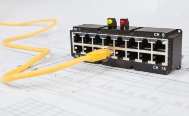 Ağ anahtarı ve Utp ethernet kablosu