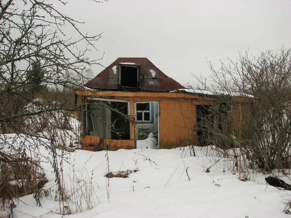 Разбитый дом — стоковое фото
