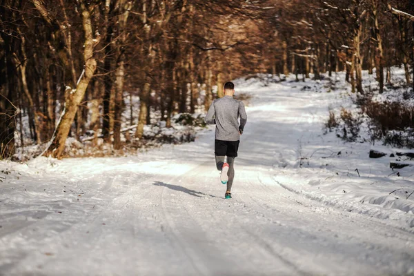 Вид Сзади Спортсмена Бегущего Природе Снегу Зимой Зимний Фитнес Фитнес — стоковое фото