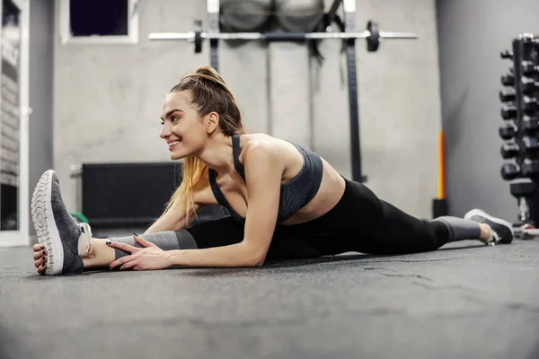 Svalová Flexibilita Mobilita Kyčlí Fit Žena Sportovním Oblečení Dobrý Tvar — Stock fotografie