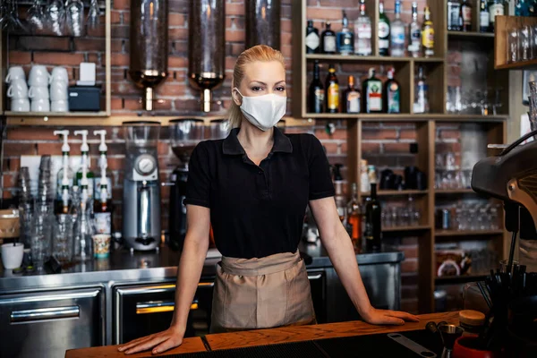 Waitress Counter Waiting Order Beverages Portrait Young Beautiful Waitress Protective — Stock Photo, Image