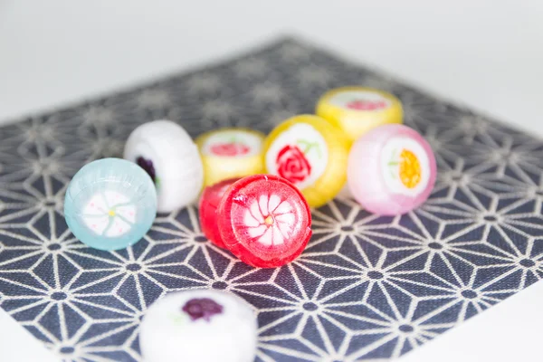 Bonbons japonais très colorés — Photo