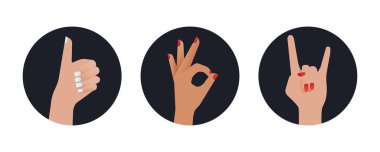 Eller hazır. Modern Düz Vektör Tasvirleri. Farklı Irkın Elleri Rozetleri Gösteriyor. Sosyal Medya Reklamları.