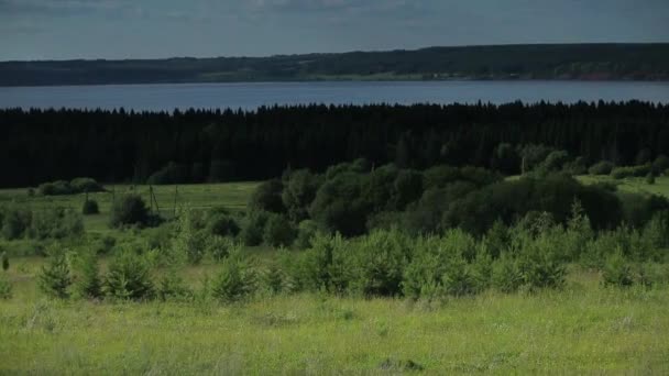 Панорама реки — стоковое видео