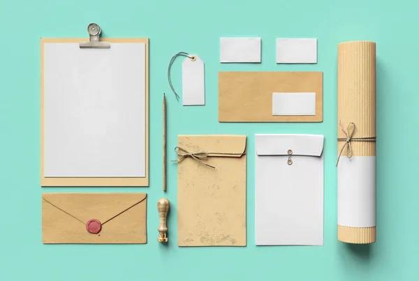 Kağıt marka öğeleri kümesi