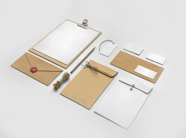 Kağıt marka öğeleri kümesi