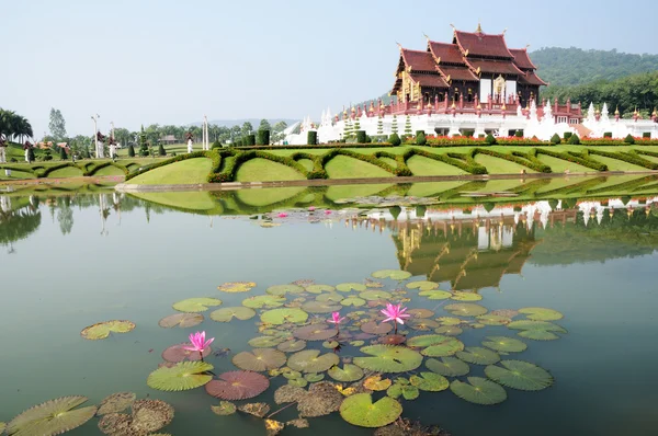 Thailand noordelijke stijl kerk — Stockfoto