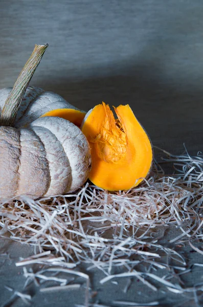 Pumpkin in the straw — Stock Photo, Image