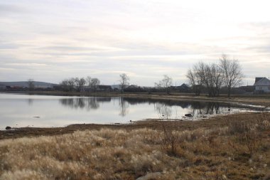 Rus sonbahar doğa gölü