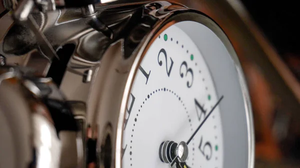 Grande Horloge Métallique Fermer Temps Concept Temps Réveil Mécanique Rétro — Photo
