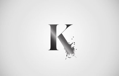 Şirket için K alfabesi harfi simgesini sıçratın. Grunge tasarımı şirket logosu için uygun