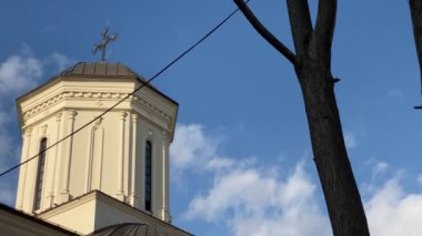 Bükreş, Romanya - 21 Eylül 2021 - Romanya 'nın harika Bükreş kentinin 4k' lik seyahat videosu