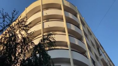 Bükreş, Romanya - 21 Eylül 2021 - Romanya 'nın harika Bükreş kentinin 4k' lik seyahat videosu