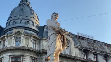 Bükreş, Romanya - 21 Eylül 2021 - Romanya 'nın harika Bükreş kentinin 4k' lik seyahat videosu