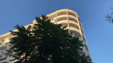 Bükreş, Romanya - 21 Eylül 2021 - Romanya 'nın harika Bükreş kentinin 4k' lik seyahat videosu