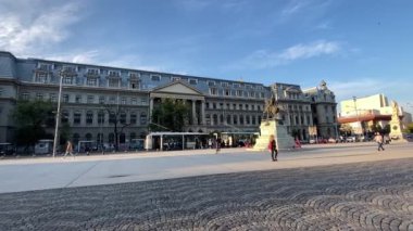 Bükreş, Romanya - 21 Eylül 2021 - Romanya 'nın harika Bükreş kentinin 4k' lik seyahat videosu