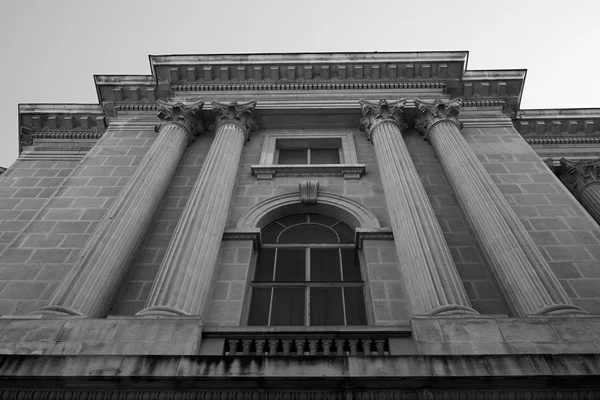 Historia edificio fachada — Foto de Stock