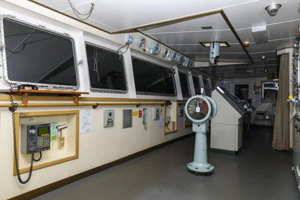 Ponte Navigazione Una Grande Nave Carico Wheelhouse Sulla Nave — Foto Stock