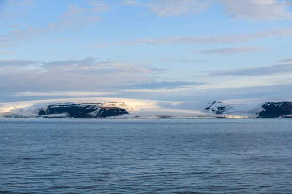 Арктический Ландшафт Летом Архипелаг Земли Франца Йозефа Плащ Флоры Остров — стоковое фото