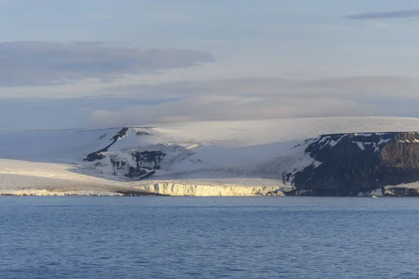 Αρκτικό Τοπίο Καλοκαίρι Αρχιπέλαγος Franz Jozef Land Φλόρα Κέιπ Νησί — Φωτογραφία Αρχείου