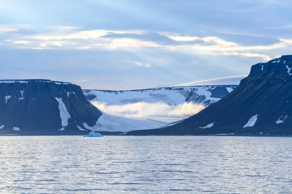 Arctic Landscape Summer Time Franz Jozef Land Archipelago Flora Cape — Stock Photo, Image