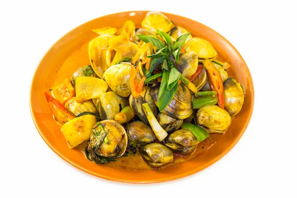 Haşlanmış deniz kabuğu plaka üzerinde