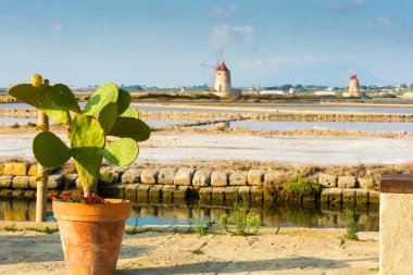 Marsala ve Trapani, Sicilya yakınlarındaki 