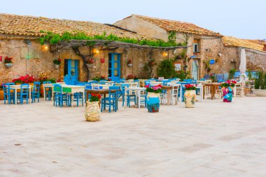 Sicilya 'nın Syracuse iline bağlı Marzaemi köyü..