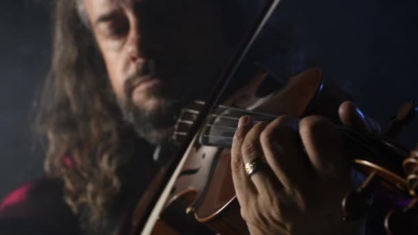 Violinista tocando el jazz — Vídeos de Stock
