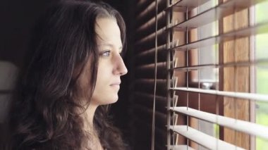 kadın eş güneşlikler üzerinden