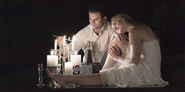 De ceremonie van het huwelijk met kaarsen — Stockfoto