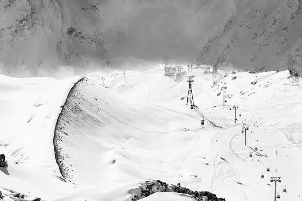 Elbruz Dağı eteklerinde