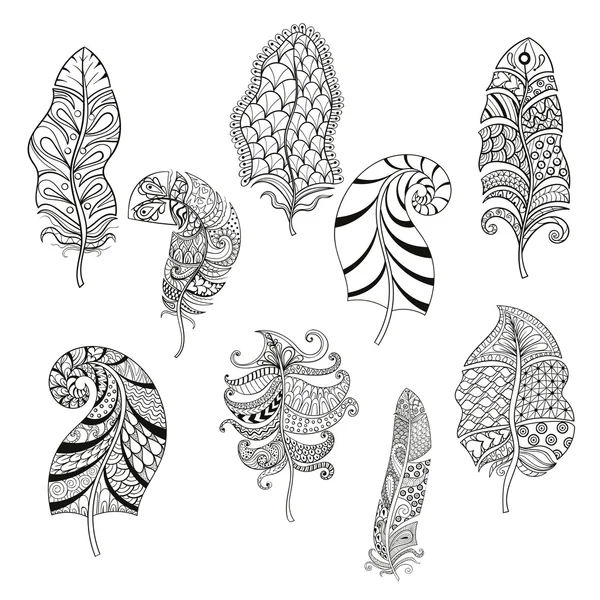 Zentangle estilizó nueve plumas para colorear página. Dibujado a mano v — Vector de stock