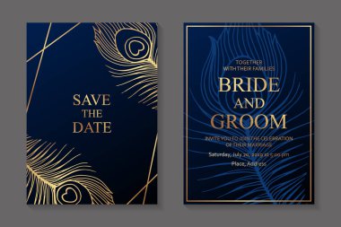 Düğün davetiyesi tasarımı ya da lacivert arka planda altın tavus kuşu tüylü tebrik kartı şablonları.