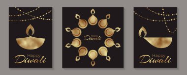Mutlu Diwali tebrik kartları şablonları Siyah arka planda altın lambalar veya mumlar ve çelenkler.